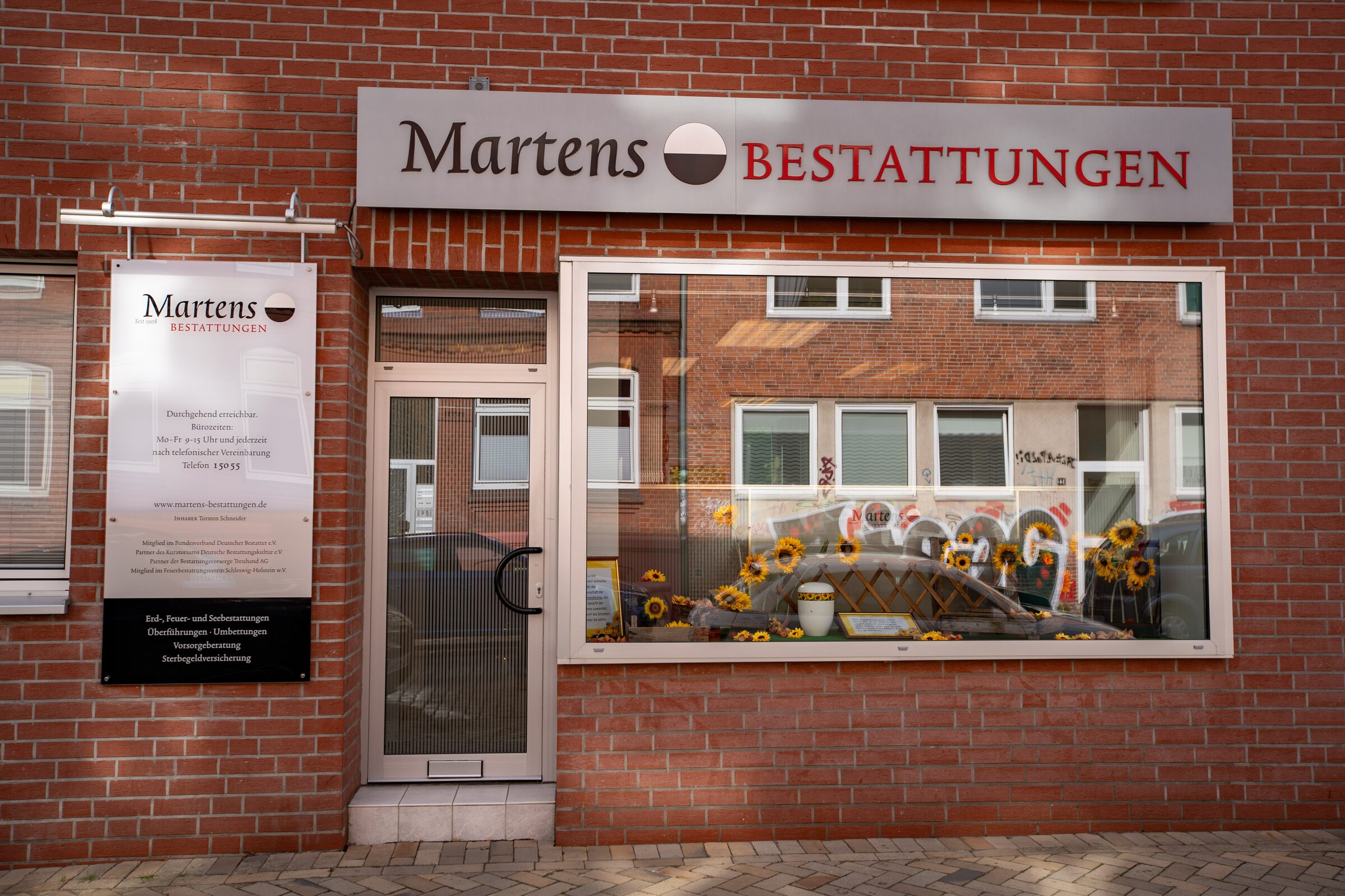Gemütliche Sitzecke für Gespräche bei Martens Bestattungen